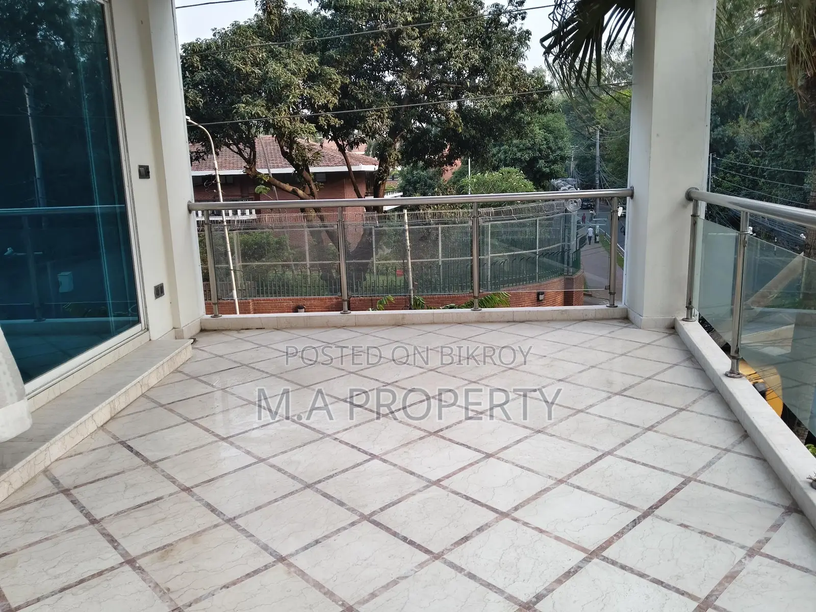 Rent 5-Bed Apartment in Baridhara with Gym and Pool