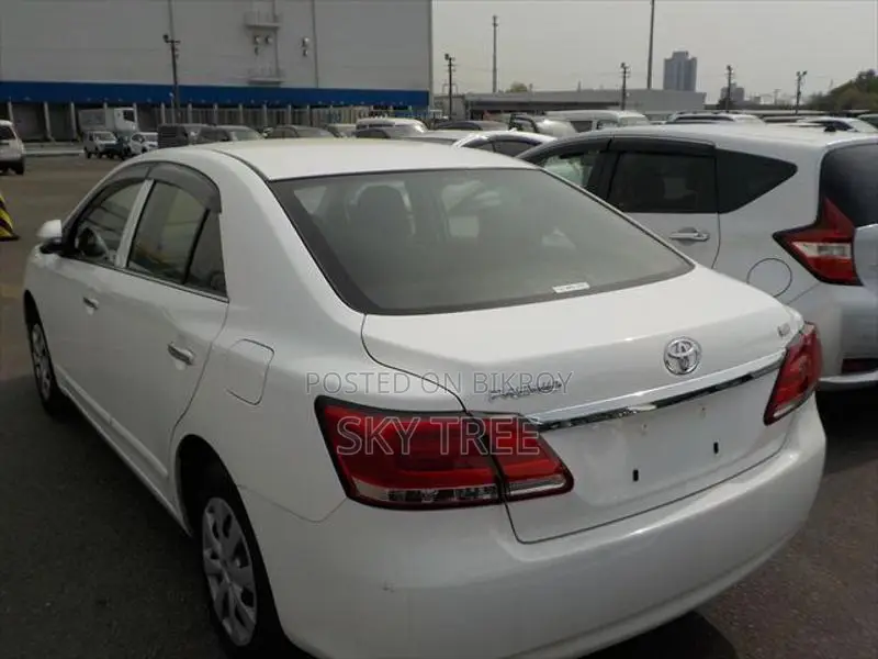 Toyota Premio F 2020
