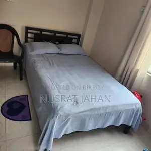 Semi Double Bed with Mattress and Quilt
