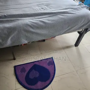 Semi Double Bed with Mattress and Quilt