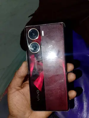 Vivo V29e . (Used)