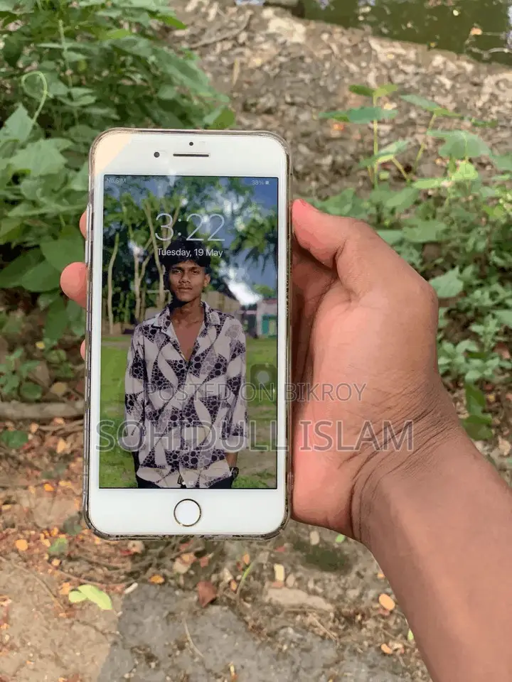 Apple iPhone 7 Plus . (Used)