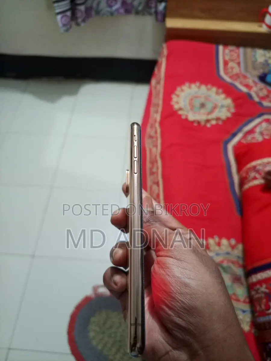 Apple iPhone XS Max (Used)