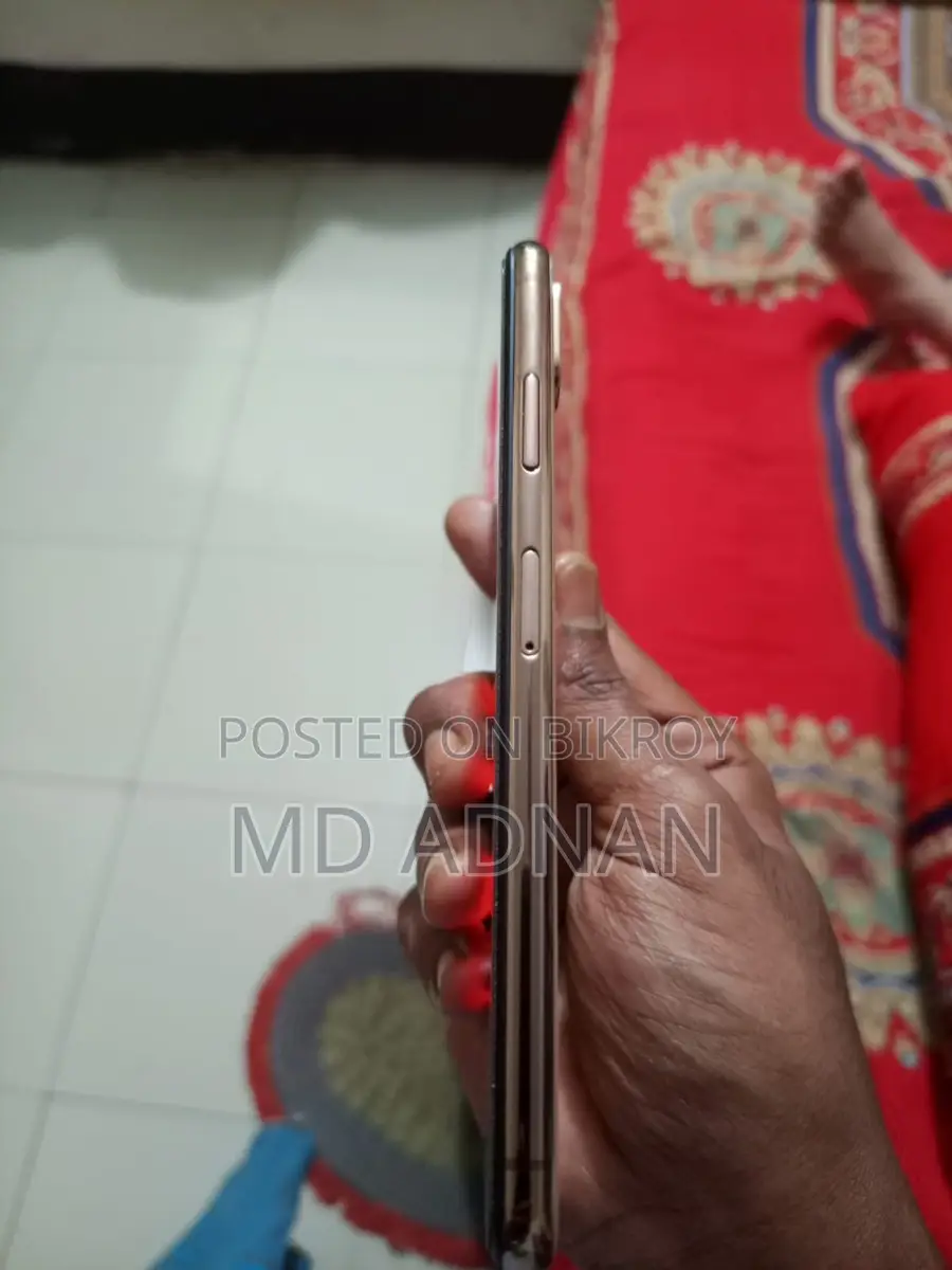 Apple iPhone XS Max (Used)