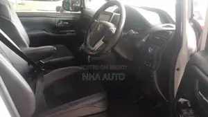 Toyota Voxy Kiramaki 2021