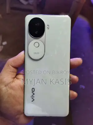Vivo V40 8/128 (Used)