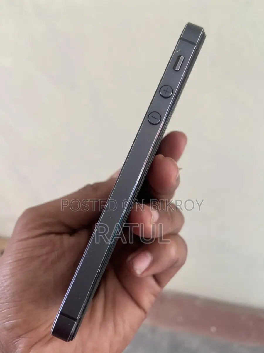 Apple iPhone 5 (Used)