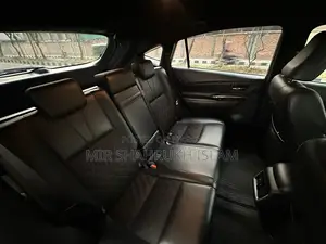 Toyota Harrier 2.5 Hybrid 4WD 2016
