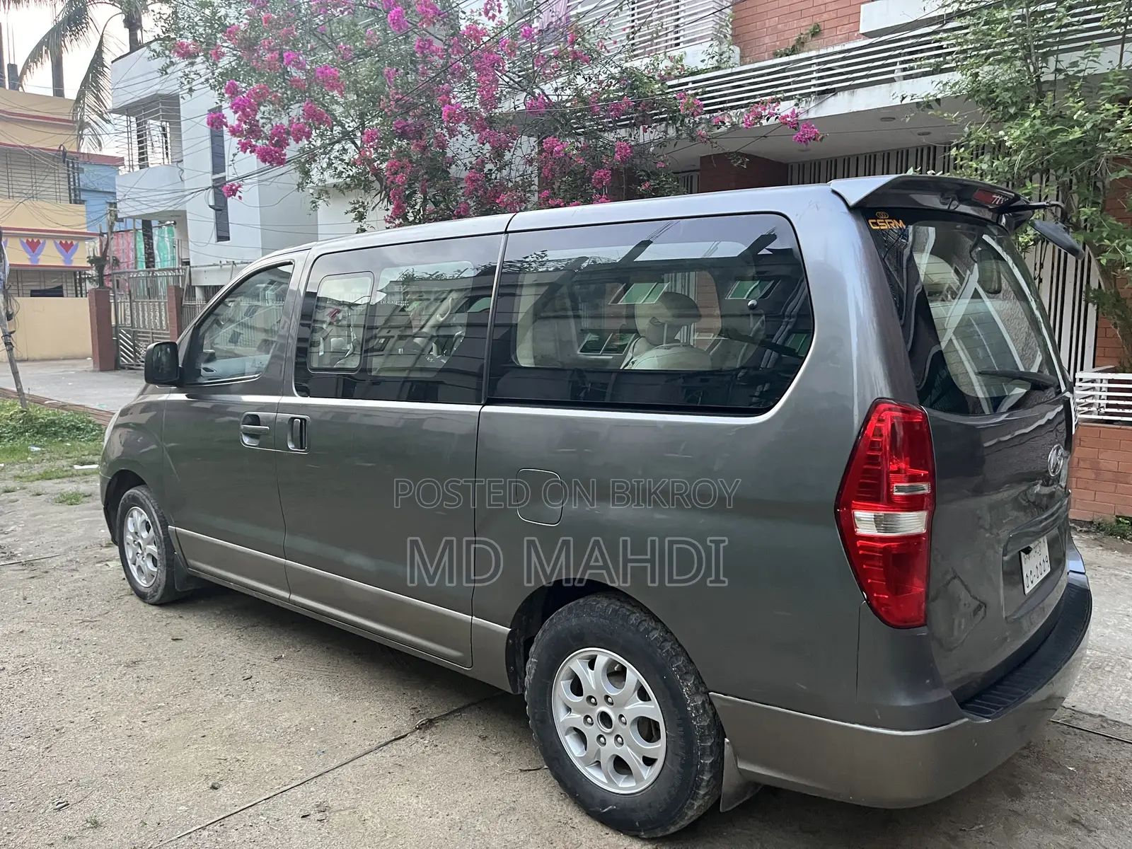 Hyundai H1 2.4 GLS 2011 Pearl