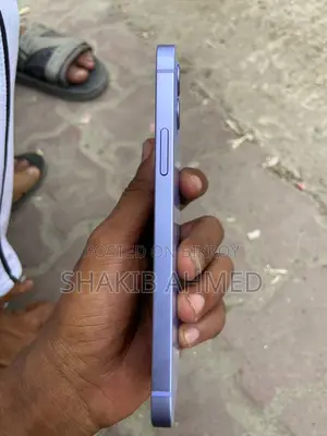 Apple iPhone 12 (Used)