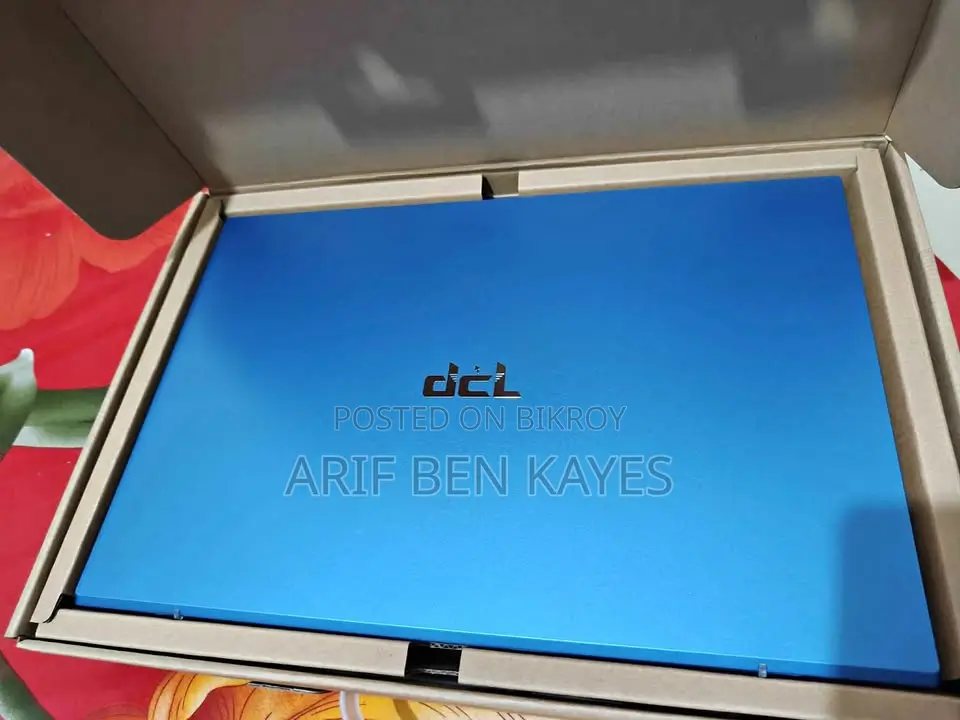 New Laptop 8GB Intel Core I3 SSD 512GB