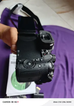 Panasonic Lumix Gh4 Mirrorless DSLR With 12-35mm F 2.8 Lens