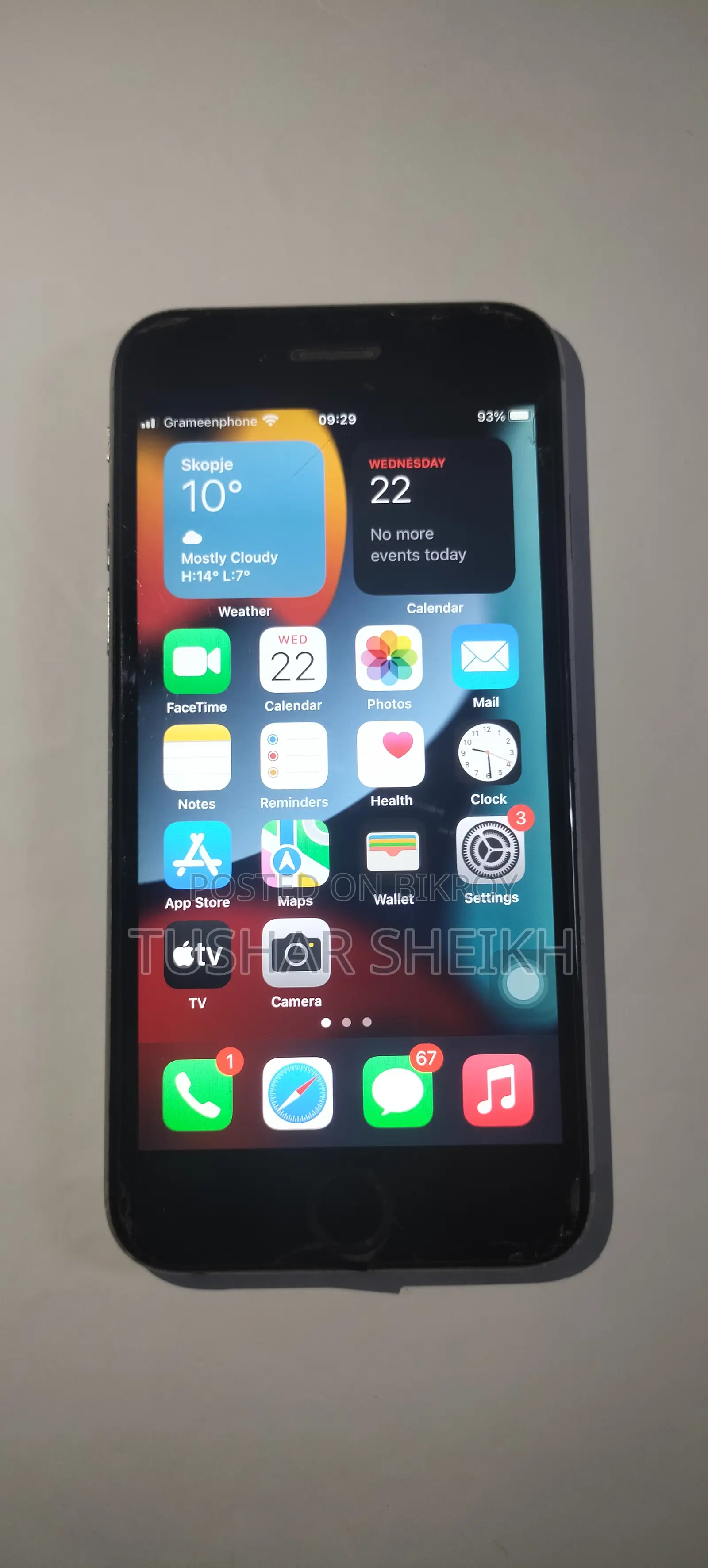 Apple iPhone 6S . (Used)