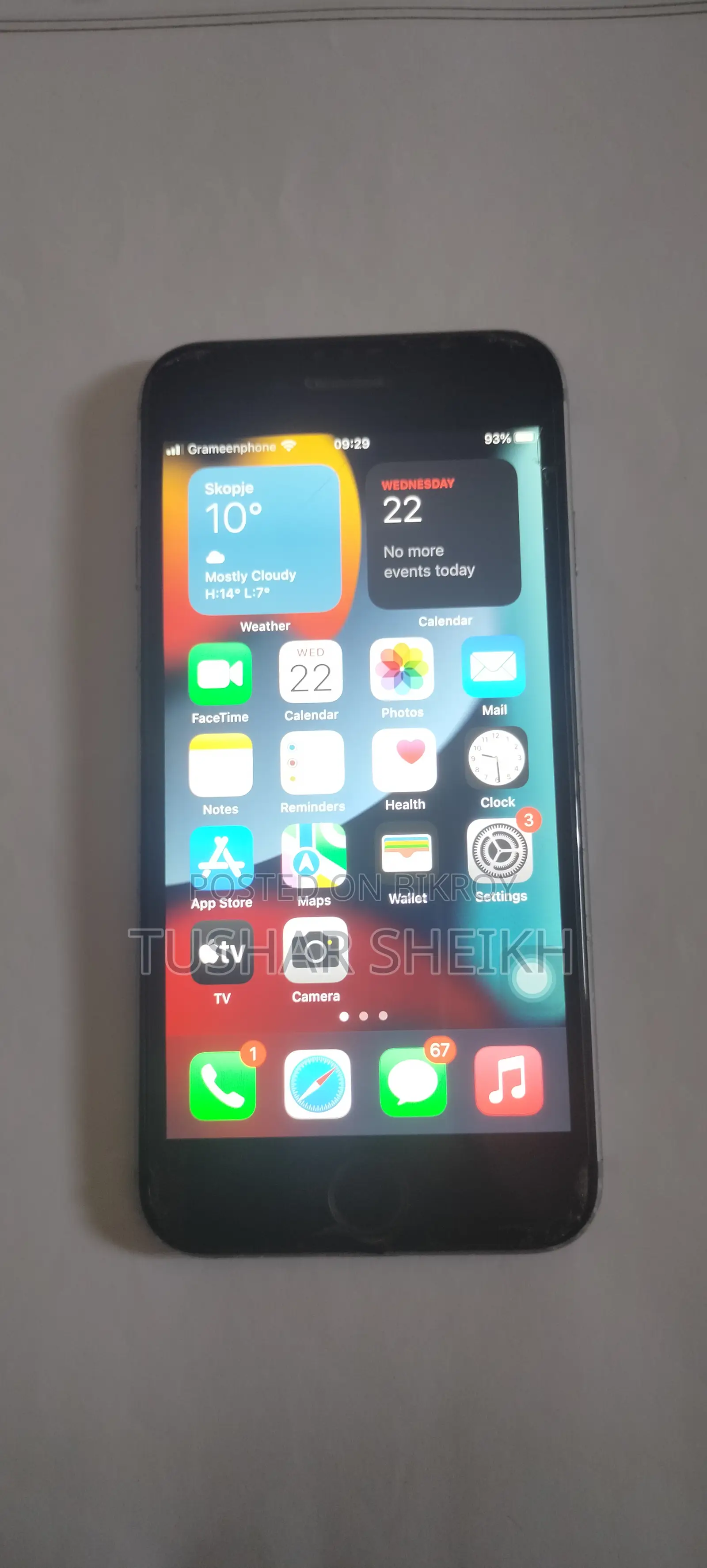 Apple iPhone 6S . (Used)