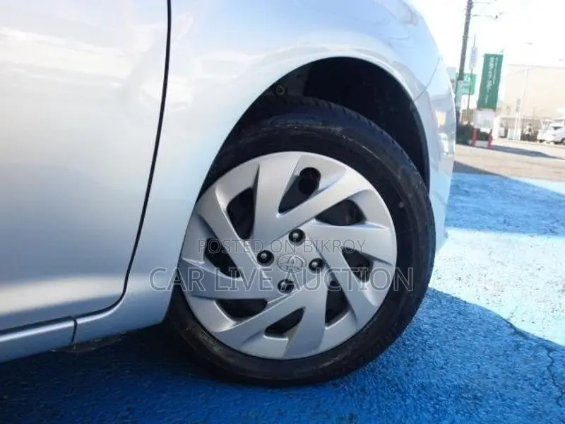 Toyota Axio Hybrid Ex package 2021