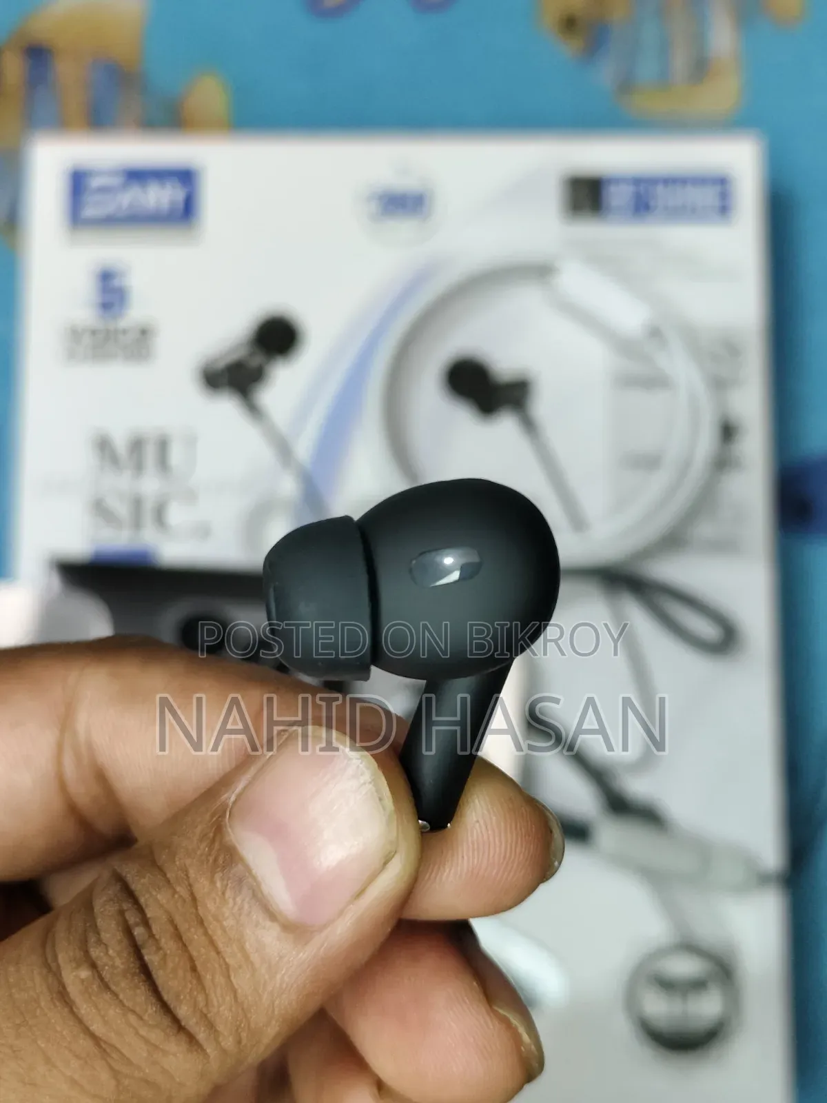 Brand New Airpods Pro 2nd Gen (Dubai Variant) Black