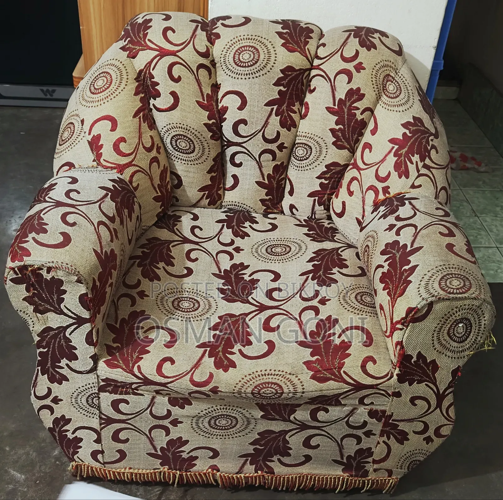 Fresh Condition Sofa