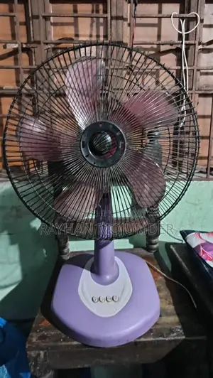 Walton 16-inch Table Fan