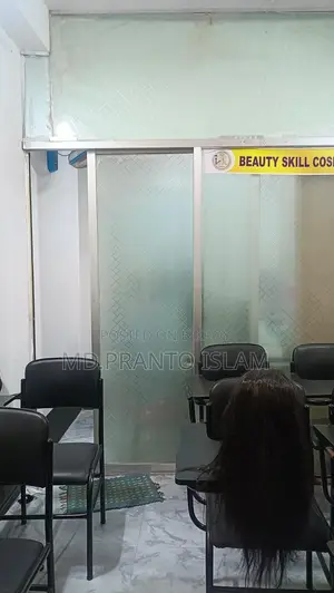 থাই গ্লাস দরজা