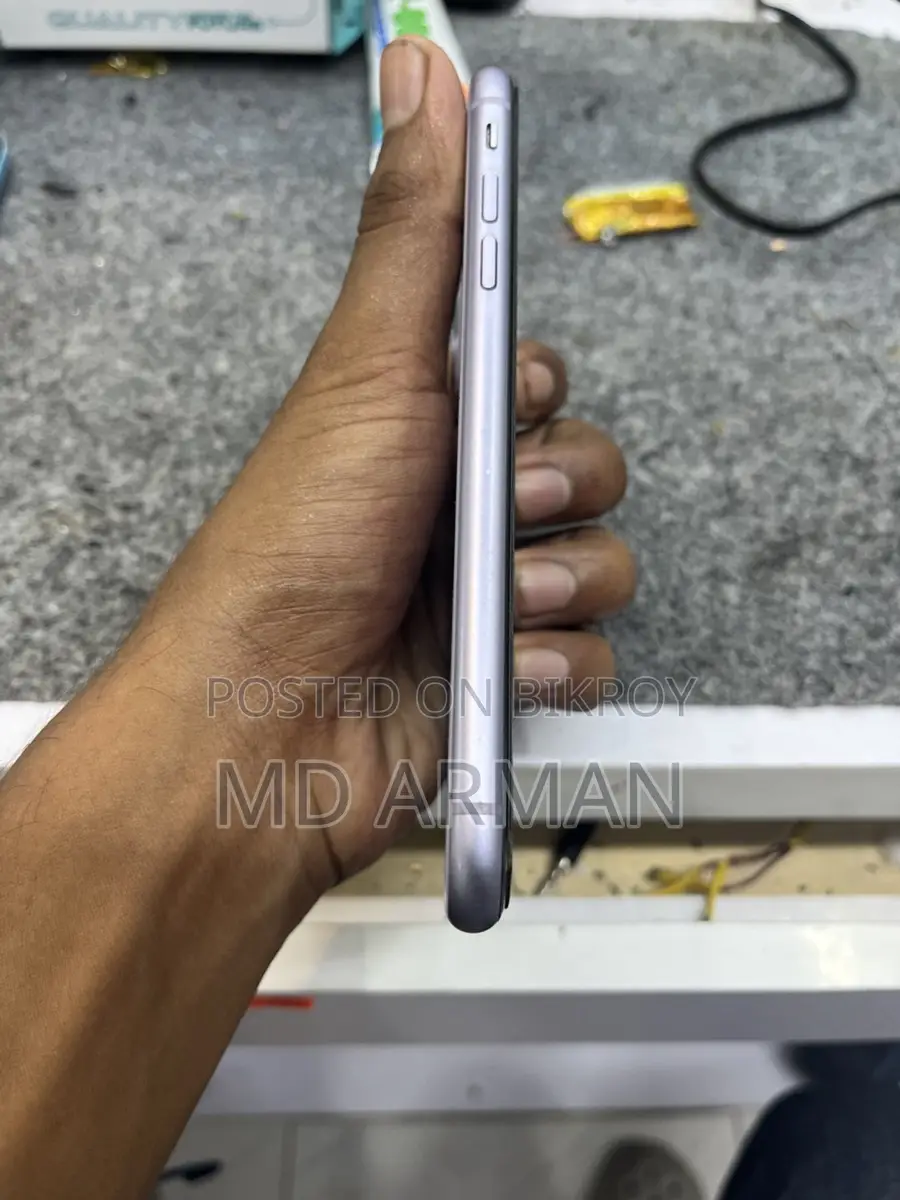 Apple iPhone 11 (Used)