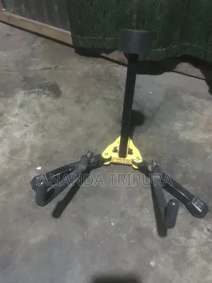 Hercules Acoustic Guitar Stand