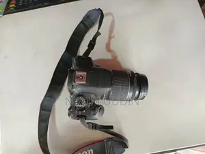 Canon 700D Camera with 18-55 kit lens and many accessories