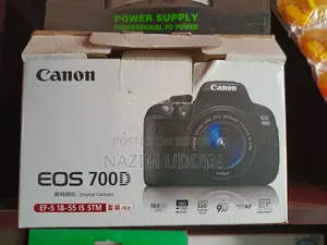 Canon 700D Camera with 18-55 kit lens and many accessories