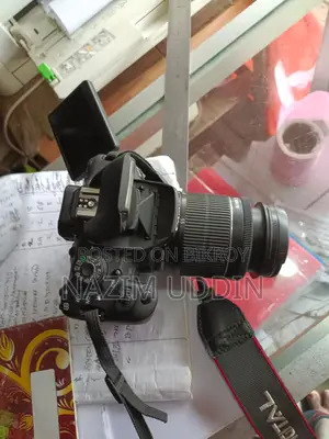 Canon 700D Camera with 18-55 kit lens and many accessories