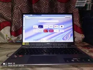 নতুন কন্ডিশন ল্যাপটপ হোম ইউজ পঁাচ মাস ব্যাবহৃত