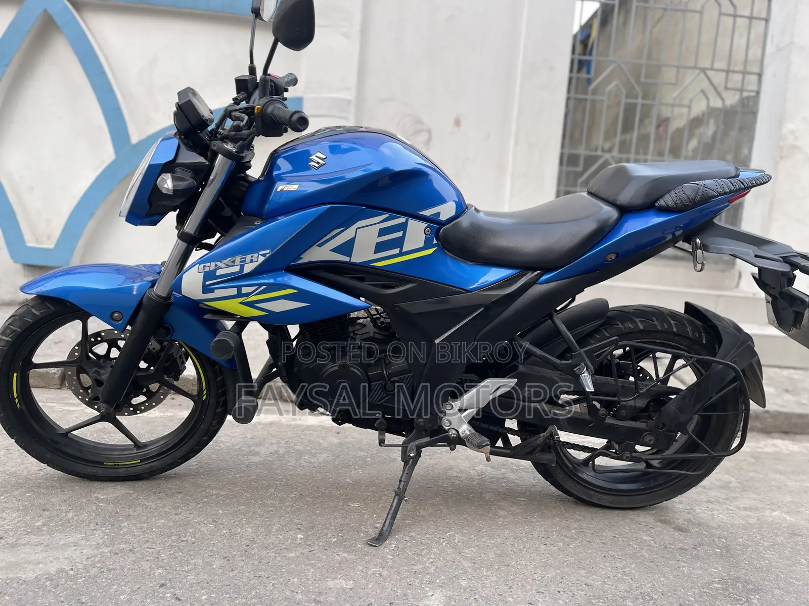 Suzuki 2022 Blue