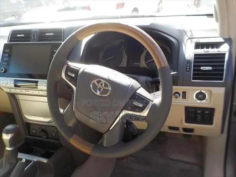 Toyota Land Cruiser TX-L 2022