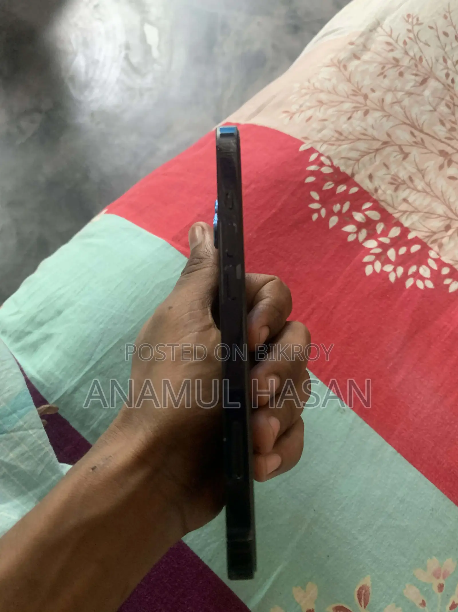 Apple iPhone 13 (Used)
