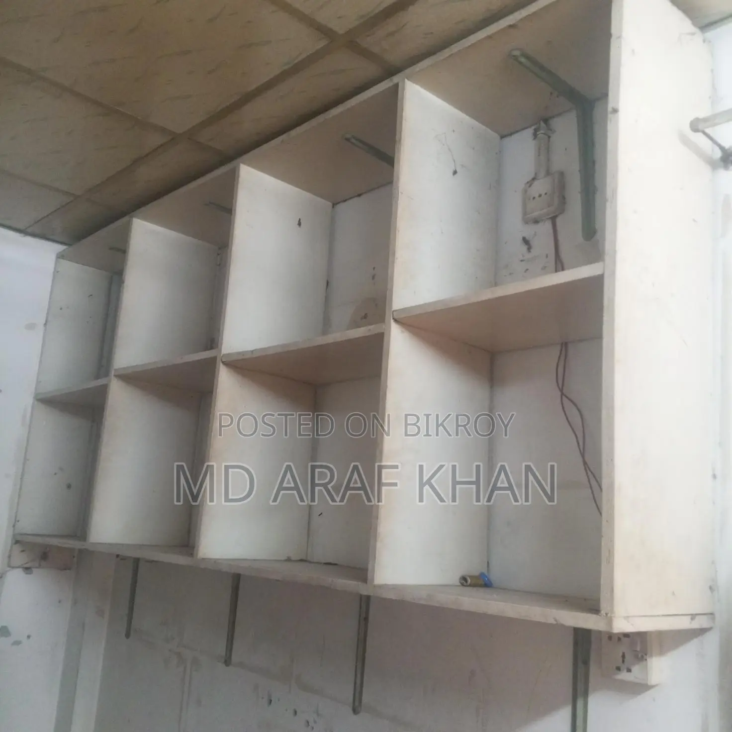 দোকানের টেবিল বিক্রয়