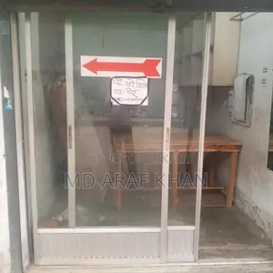 দোকানের টেবিল বিক্রয়