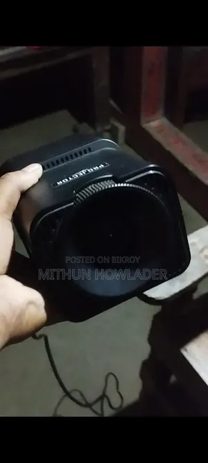 Hy 320 Projector