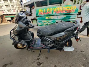 Yamaha 2023 Black