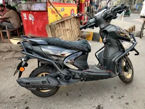 Yamaha 2023 Black
