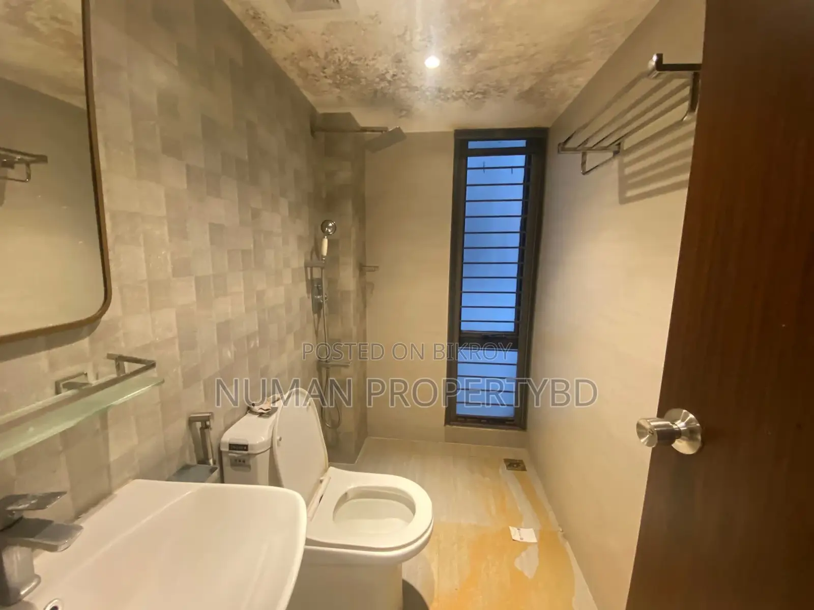 1900 sq ft full fair face new luxury semi-furnished flat for rent