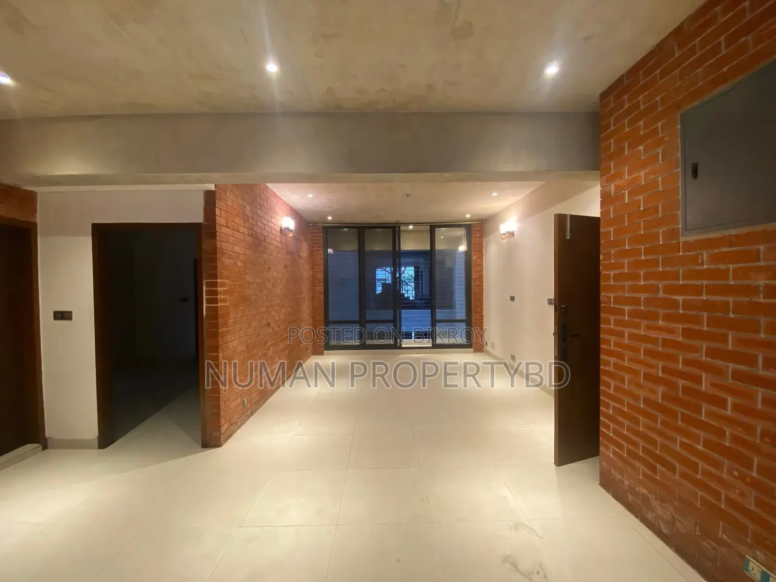 1900 sq ft full fair face new luxury semi-furnished flat for rent
