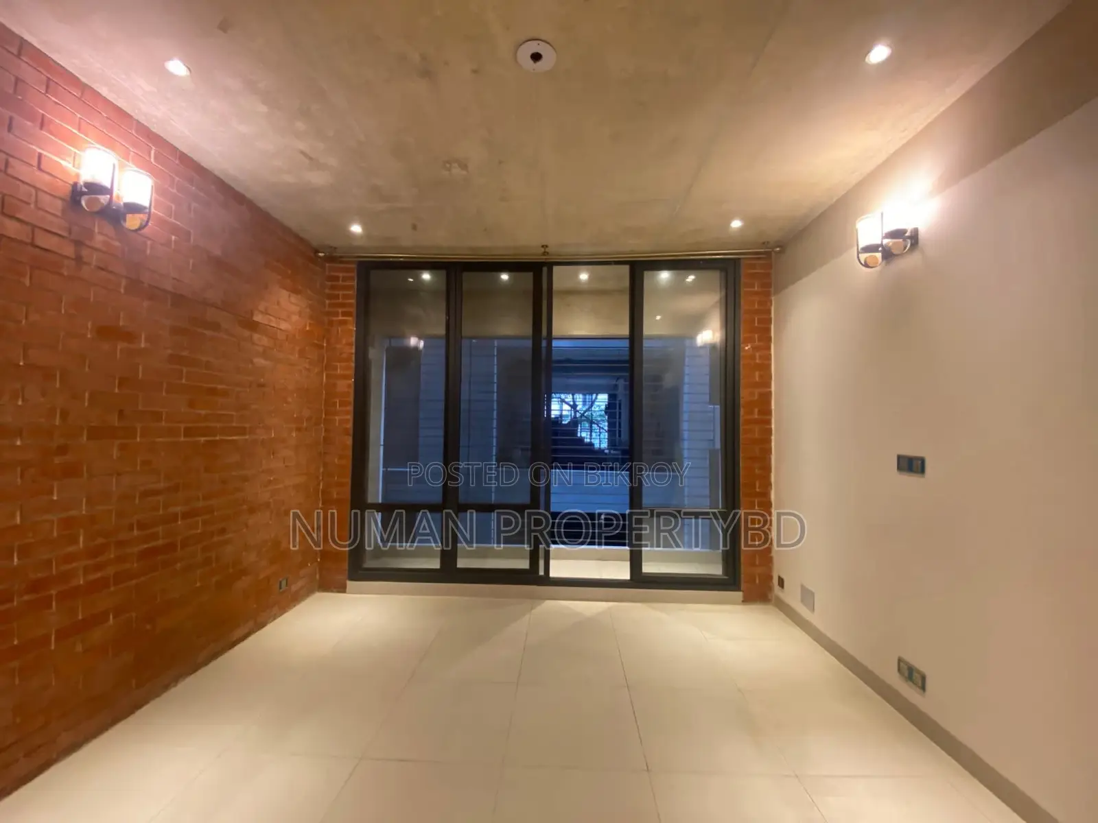 1900 sq ft full fair face new luxury semi-furnished flat for rent