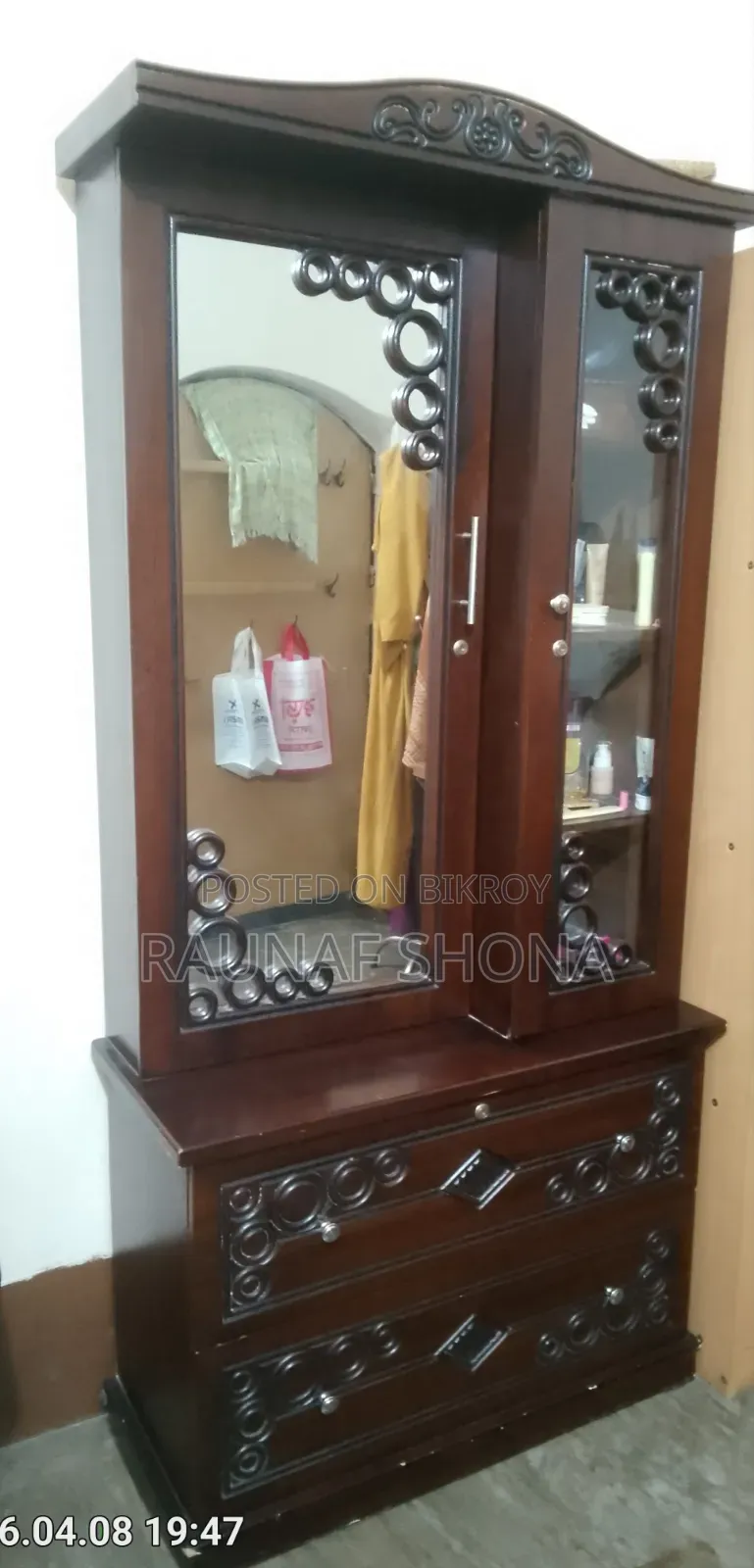 Modern Dressing Table