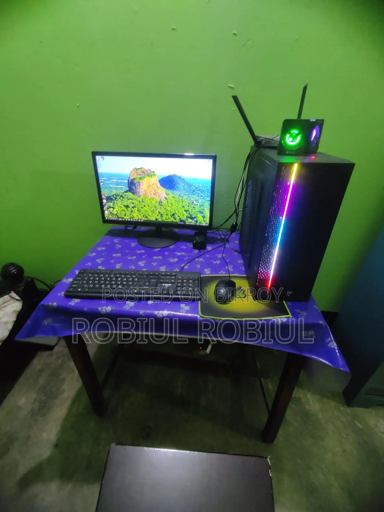 Desktop for sale