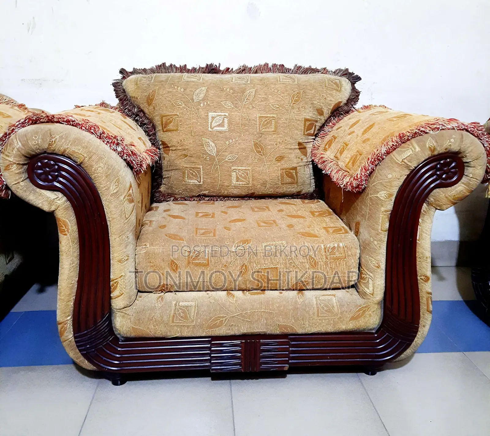 Otobi Luxury Segun Wood 5-Piece Sofa Set