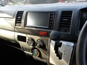 Toyota Hiace DX PKG 3.5 WHITE 2021