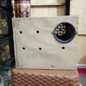 Breeding Box For Cockatiel And Love Bird