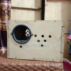 Breeding Box For Cockatiel And Love Bird