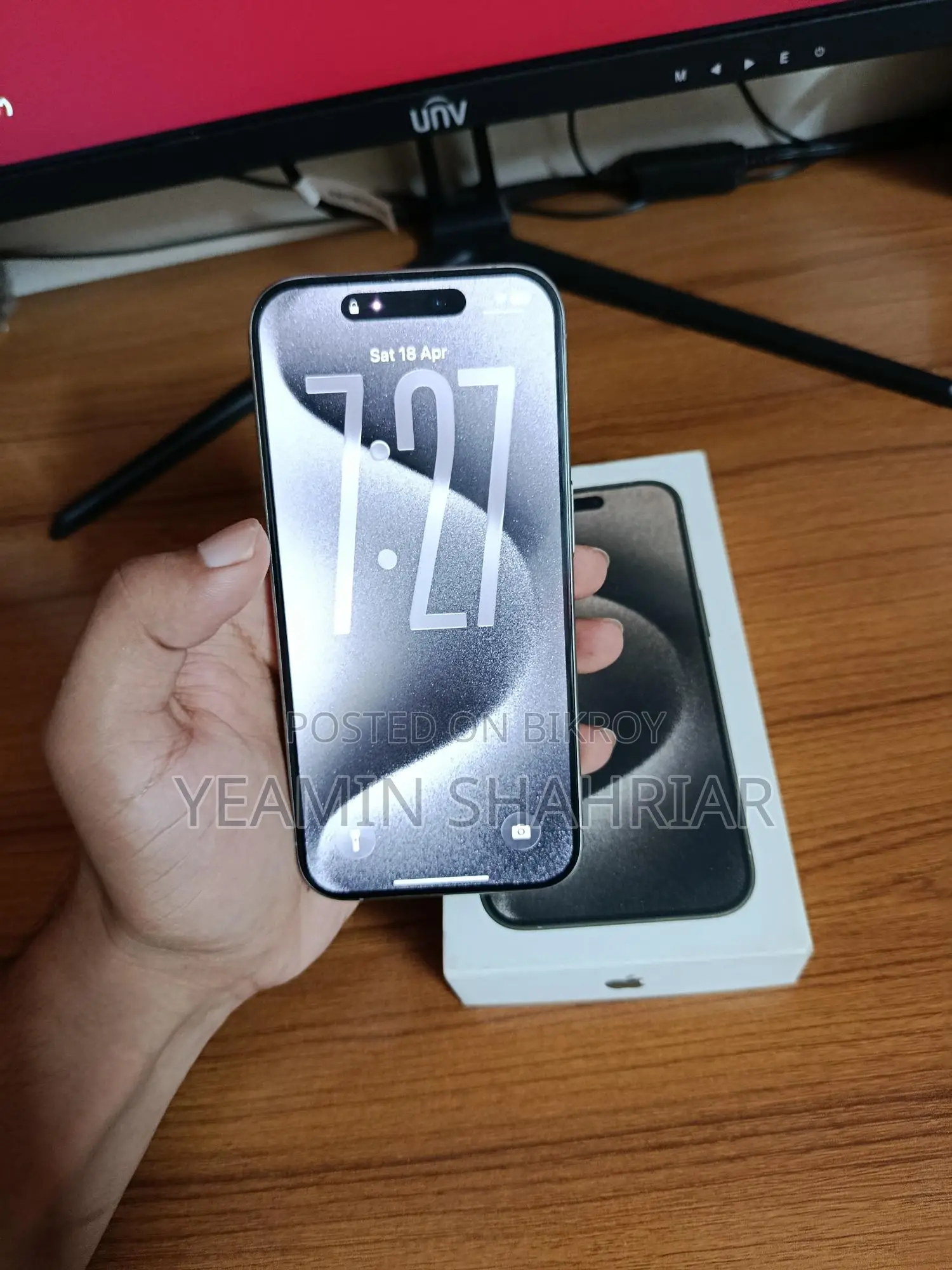 Apple iPhone 15 Pro (Used)