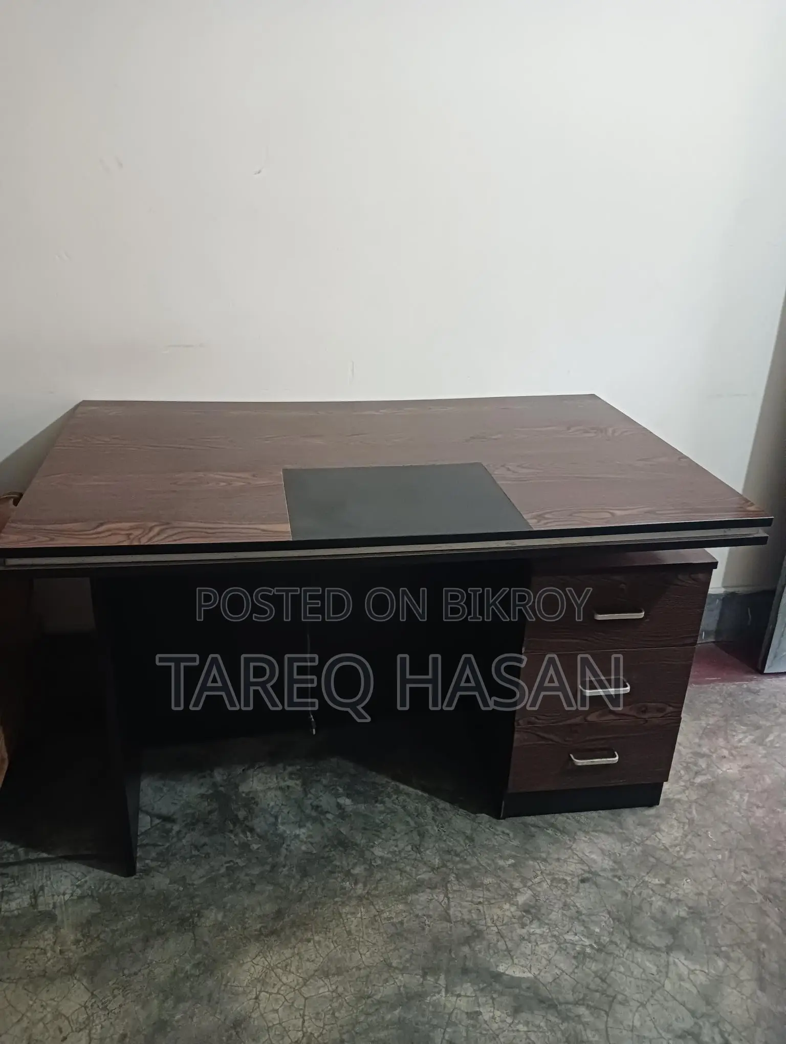 কম্পিউটার টেবিল বিক্রি হবে