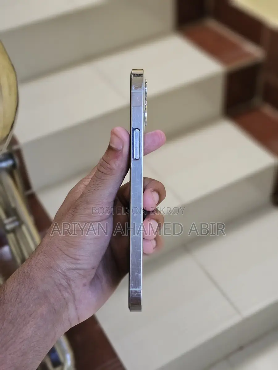 Apple iPhone 12 Pro (Used)