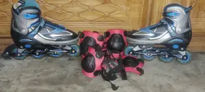 চাকা ওয়ালা জুতো বিক্রি করা